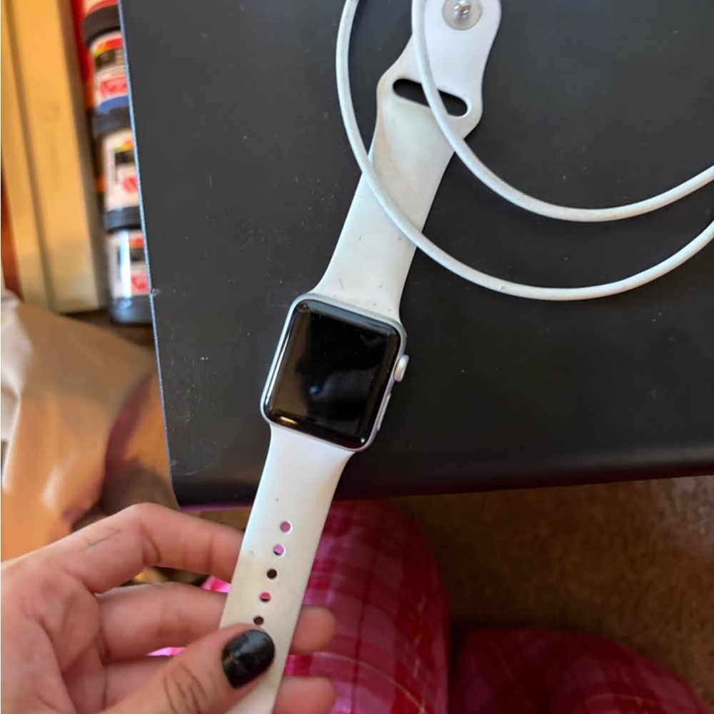 Used Apple Watch Series 3 plus 2 different bands